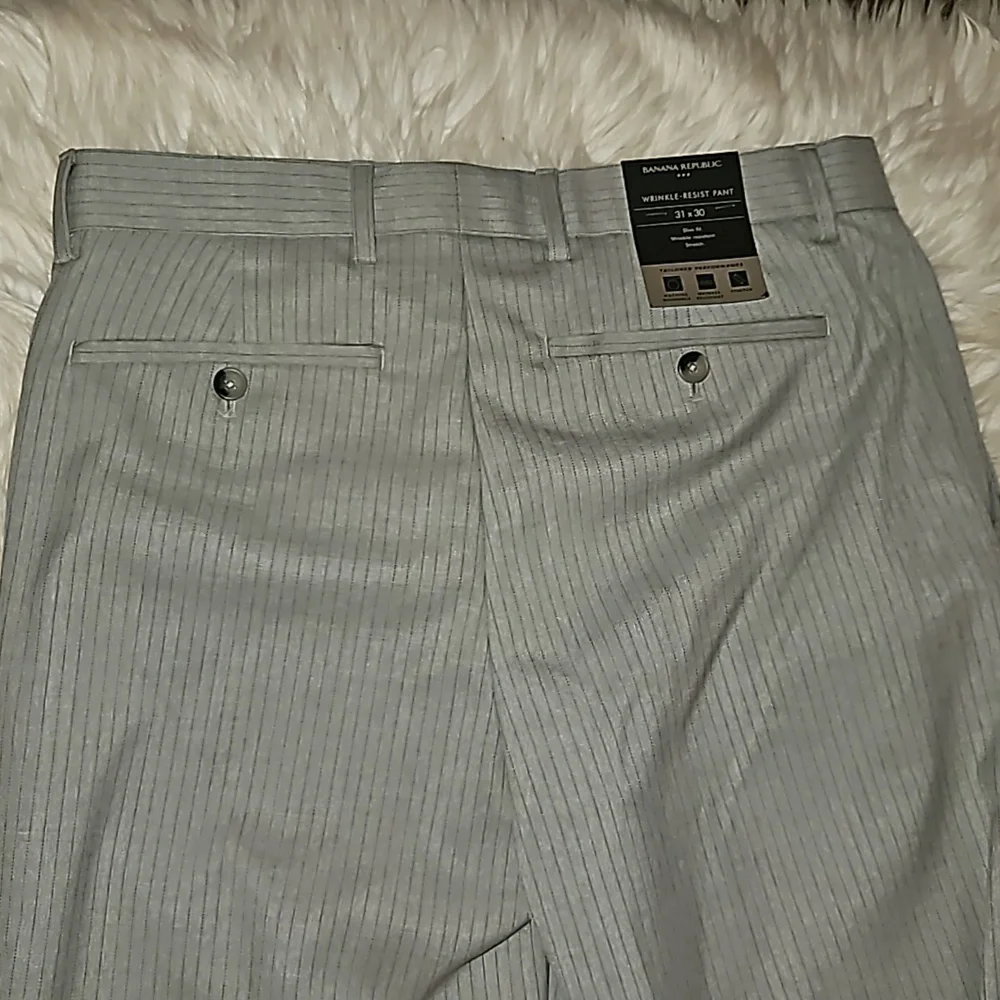 Banana Republic sleek modern